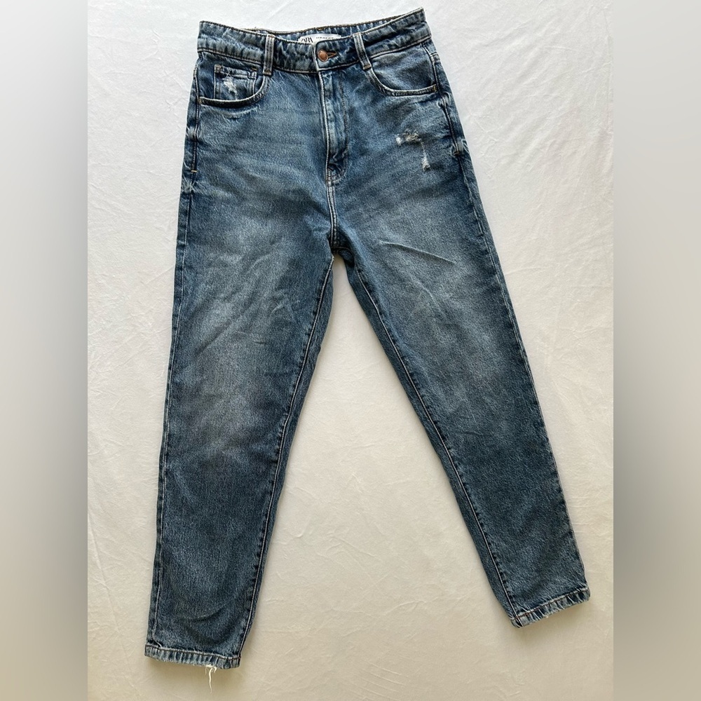 Zara Women's Straight Leg Blue Jeans size 4